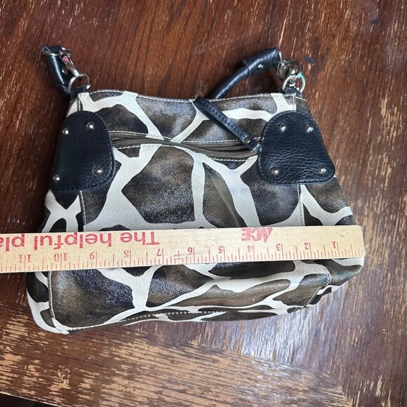 Giraffe Print Handbag With Black Handles & Silver Hardware - Picture 2 of 8
